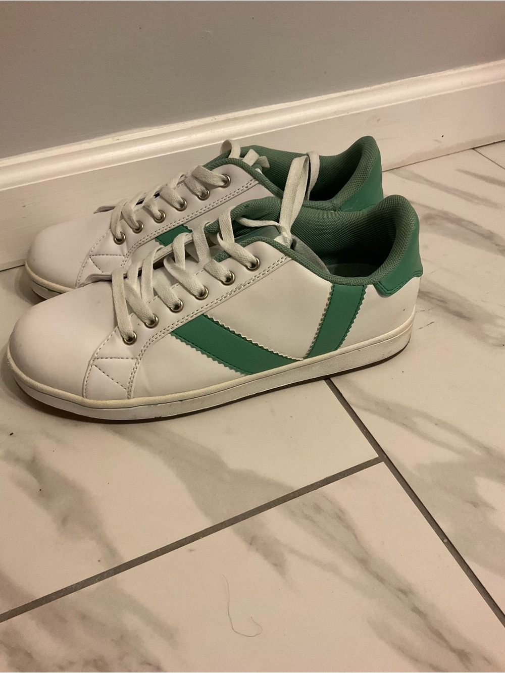 EleVen by Venus Williams White and Green Low-Top Sneakers